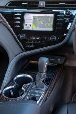 Toyota Camry Hybrid 2019 года (UK)